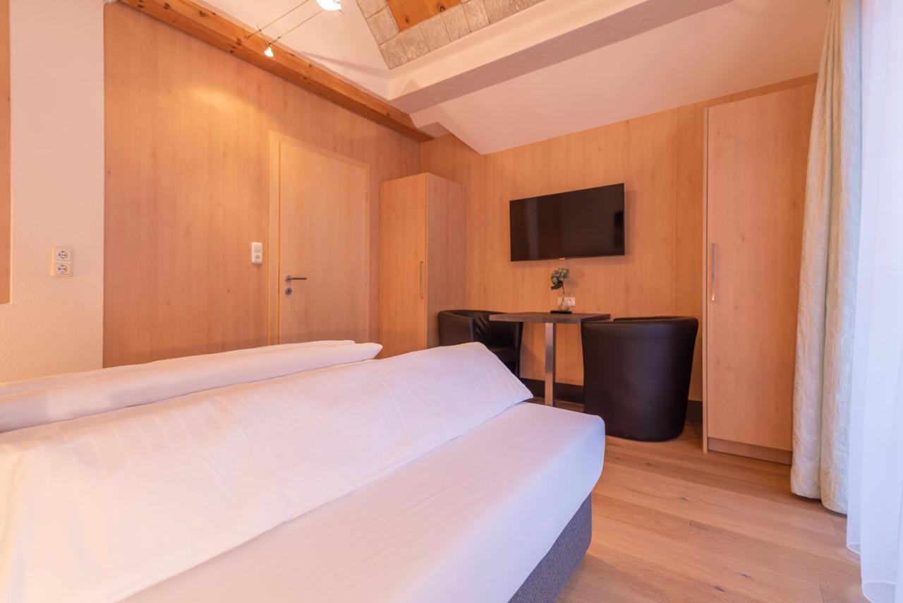 Hotel Garni Martina Ischgl Buitenkant foto